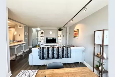 1455 N Sandburg Terrace #1504B, Chicago, IL 60610 - Photo 8