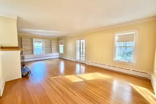 841 Douglas Ave, Elgin, IL 60120 - Photo 10