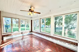 841 Douglas Ave, Elgin, IL 60120 - Photo 18