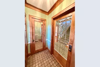 841 Douglas Avenue, Elgin, IL 60120 - Photo 8