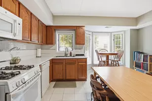 7767 Bristol Park Dr, Tinley Park, IL 60477 - Photo 6