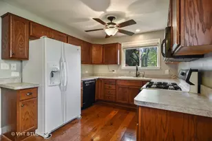 123 Woodland Rd, Libertyville, IL 60048 - Photo 4