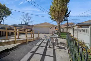 8632 N Merrill St, Niles, IL 60714 - Photo 18