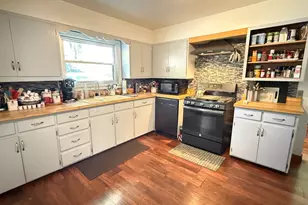 815 N Brinton Ave, Dixon, IL 61021 - Photo 6