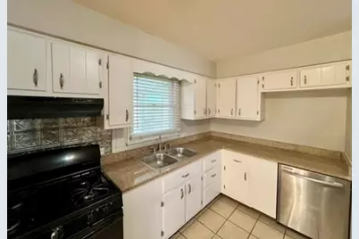 16046 Prairie Avenue, South Holland, IL 60473 - Photo 14