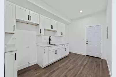 1421 E 69th Place, Chicago, IL 60637 - Photo 12