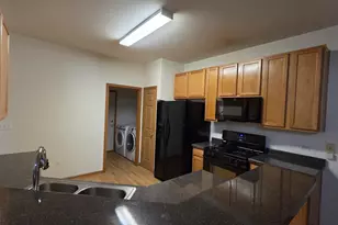 434 Vaughn Cir, Aurora, IL 60502 - Photo 6