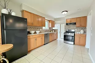 1287 Arthur St, Calumet City, IL 60409 - Photo 8