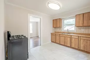 9729 Merton Ave, Oak Lawn, IL 60453 - Photo 4