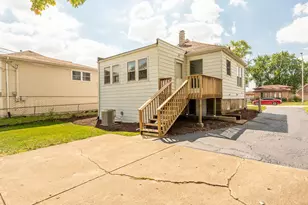 9729 Merton Ave, Oak Lawn, IL 60453 - Photo 14