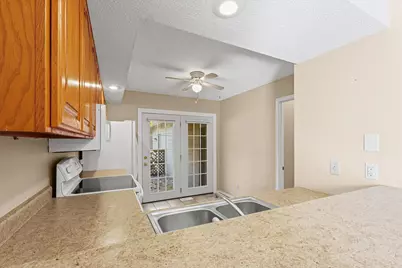 2113 Sunview Drive #2113, Champaign, IL 61821 - Photo 10