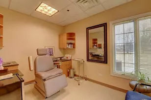 581 Sullivan Rd, Aurora, IL 60506 - Photo 6