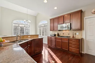 82 Open Parkway S, Hawthorn Woods, IL 60047 - Photo 10