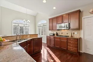 82 Open Pkwy S, Hawthorn Woods, IL 60047 - Photo 10