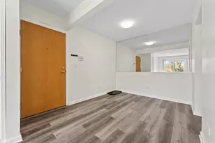 900 N Lakeside Dr, Vernon Hills, IL 60061 - Photo 6