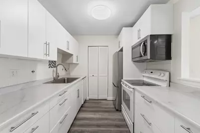 900 N Lakeside Drive #1A, Vernon Hills, IL 60061 - Photo 8