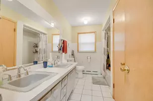 1917 York St, Blue Island, IL 60406 - Photo 12