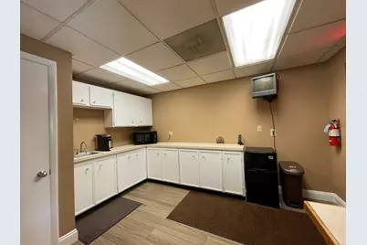 1370 W Court Street, Kankakee, IL 60901 - Photo 14