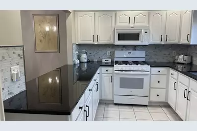 407 Raven Drive, Manteno, IL 60950 - Photo 6