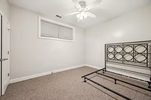 641 E 50th St, Chicago, IL 60615 - Photo 14