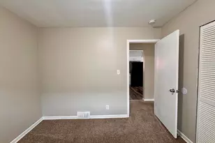 310 155th Pl, Calumet City, IL 60409 - Photo 12
