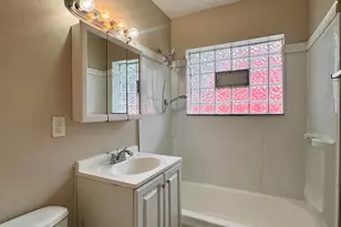 310 155th Pl, Calumet City, IL 60409 - Photo 14