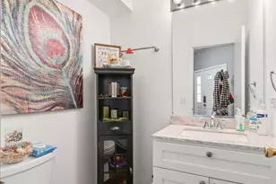 1431 Essex St, Algonquin, IL 60102 - Photo 4