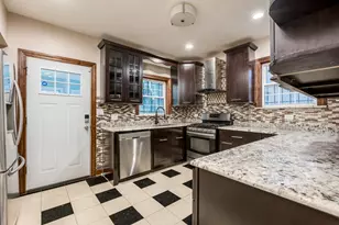 5242 N Kimball Ave, Chicago, IL 60625 - Photo 16