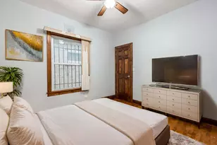 5242 N Kimball Ave, Chicago, IL 60625 - Photo 14