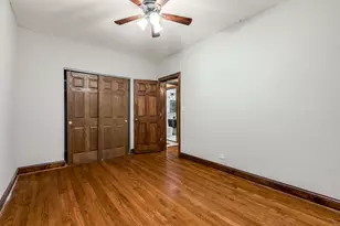 5242 N Kimball Ave, Chicago, IL 60625 - Photo 12