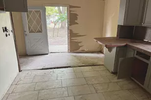 1205 Champaign Ave, Mattoon, IL 61938 - Photo 12