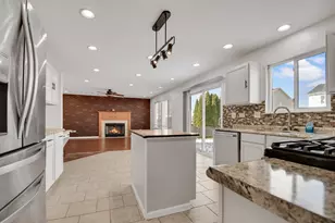 275 Clifton Ln, Bolingbrook, IL 60440 - Photo 10