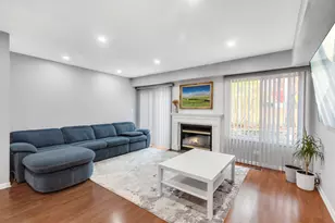 988 Butter Creek Ct, Hoffman Estates, IL 60169 - Photo 8