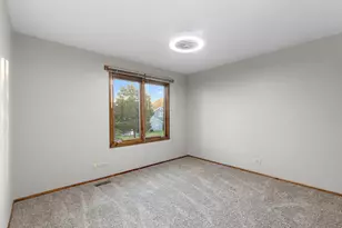 745 Edenwood Dr, Roselle, IL 60172 - Photo 22