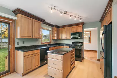 745 Edenwood Drive, Roselle, IL 60172 - Photo 12