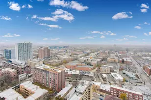 3930 N Pine Grove Ave, Chicago, IL 60613 - Photo 12