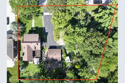 245 Middaugh Road, Clarendon Hills, IL 60514 - Photo 1