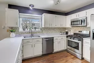 6257 Eagle Ridge Dr, Gurnee, IL 60031 - Photo 6