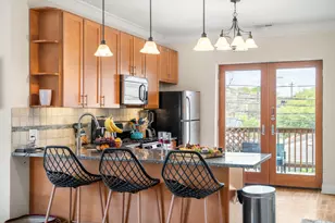 2117 W Irving Park Rd, Chicago, IL 60618 - Photo 14