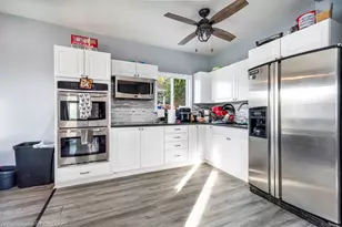 8759 S Troy Ave, Evergreen Park, IL 60805 - Photo 8