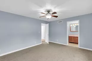 2302 Pheasant Ridge Rd, Mahomet, IL 61853 - Photo 16