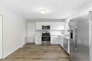 37446 E Park Ln, Lake Villa, IL 60046 - Photo 10