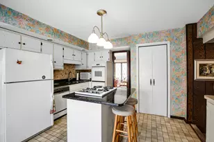 1326 Hillview Rd, Homewood, IL 60430 - Photo 8