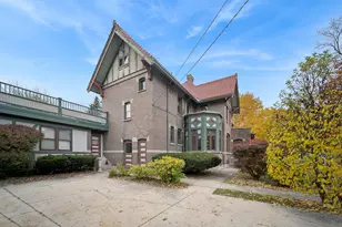 305 Oregon Ave, West Dundee, IL 60118 - Photo 8