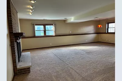 4950 Tarrington Drive, Hoffman Estates, IL 60010 - Photo 28