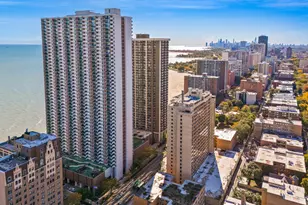 6033 N Sheridan Rd, Chicago, IL 60660 - Photo 2