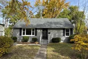 54 Mionske Dr, Lake Zurich, IL 60047 - Photo 2