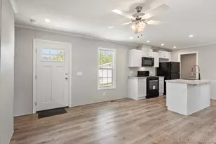 310 Apollo Ct, Round Lake, IL 60073 - Photo 6