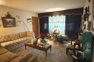 2732 Circle Dr, Markham, IL 60428 - Photo 4