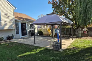 776 Chesterfield Ln, North Aurora, IL 60542 - Photo 16